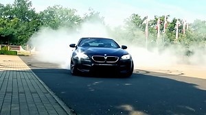 V8 Biturbo Sound and Donuts – M6 F12 on Track