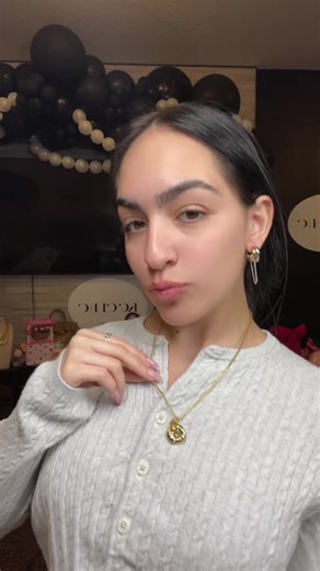 Simple taste, but make it iconic🥯✨#jewlery #fyp #obsessesd #style