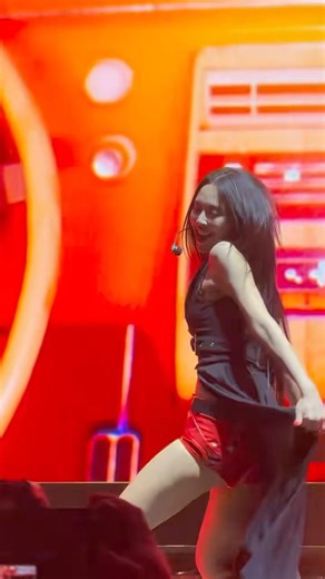 “jennie every dance step feel like as earthquake “