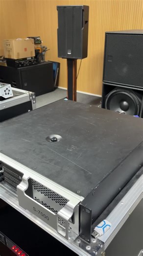 10-channel audio mixer#mixer #console #audiomixer #mixeraudio #soundboard