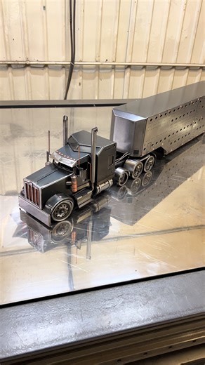 Custom Kenworth W900 Builds and Metal Work Techniques