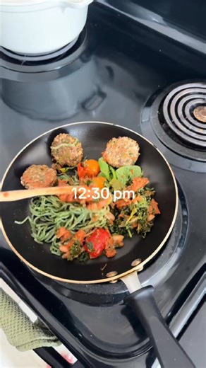 Results without the suffering: Get Michelin-quality, ultra-nourishing meals—delivered. Designed for high-performing people who want to feel: ✅ Less stressed ✅ Leaner ✅ More energized Say goodbye to: 🚫 Fatigue & post-lunch brain fog 🚫 Sugar cravings & bloating 🚫 High-calorie, low-protein takeout 🚫 Worrying about what to eat Here’s exactly what you get with Methodology: 🍵 Organic ceremonial matcha to boost energy 🍷 Glucose-stabilizing ACV superfood shrubs 🎁 A “Tiffany box” of luxury protein