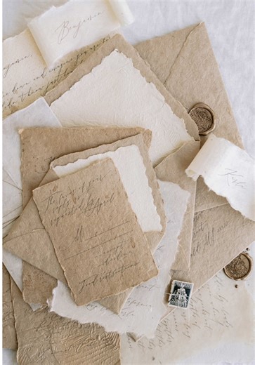 A Decade of Papira Ten years of crafting fine wedding stationery. Ten years of translating love stories into paper, design, and detail. Ten years of creating moments of beauty that live on in memory and heart. What began as a dream in my twenties, in Transylvania, has grown into something I could never have imagined, one that has taken me from a small, quiet beginning to being named among the best wedding stationery studios in the world, with our work now traveling across borders and continents,