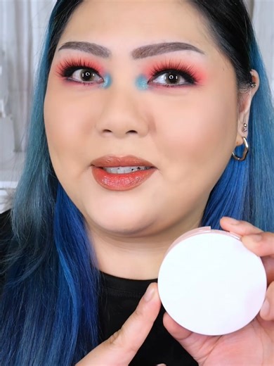 Skin Perfecting Matte Pressed Powder is a ultra-lightweight, soft-matte skin-perfecting powder that blurs imperfections, smooths the look of skin, and provides long-lasting, breathable full coverage and a natural finish. Benefits : • controls shine up to 12 hours • minimizes pores’ appearance • buildable, natural finish • evens skin tone • hypoallergenic • suitable for sensitive skin • cruelty-free • vegan How to use : Press included sponge into powder and gently pat on face. Reapply as needed.