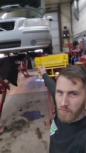 Volvo S60 Oil Leak Diagnosis and Repair