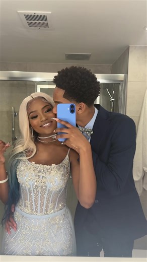 Stunning Prom Dress Looks for 2025