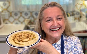 How to Make Perfectly Creamy Hummus - Better Than Store-Bought!