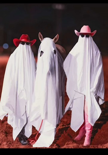 Cow-Ghoul Ghost Photoshoot Ideas | Halloween Photo Shoot