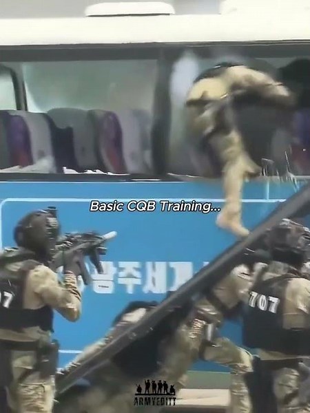 Elite CQB Training: Room Clearing Operations