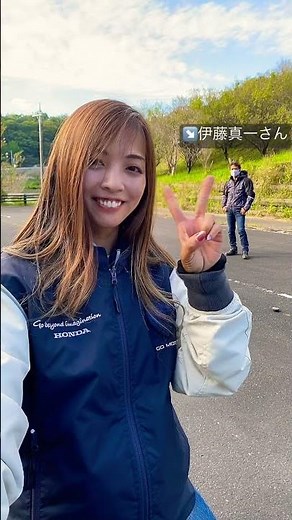 [Foot reach] Ruriko, who is 161cm tall, tries straddling the Honda X-ADV #shorts