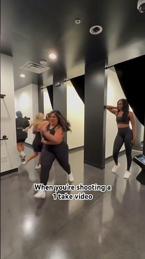 What happens behind the scenes at ‪@buffbunnycollection2255‬ 😂 #fitness #workoutmotivation