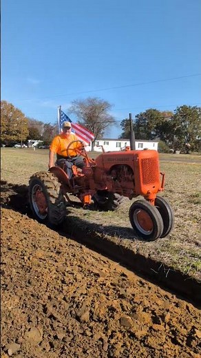 Allis Chalmers CA plowing in Virginia Beach