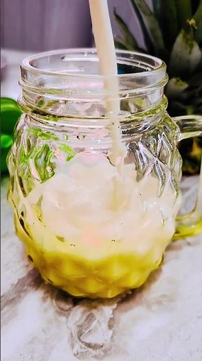 Refreshing and Creamy Piña Colada in 2 Minutes!