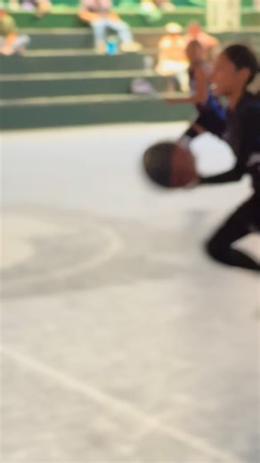 Torneo Interclubes de Arequipa on Instagram: "📸 U11 Mixto – Highlights del Partido ⭐ Faraday Sharks A 🦈🆚 Osos de La Salle A 🐻 Revive los mejores momentos de este emocionante encuentro de la categoría U11 Mixto, donde Faraday A y Osos A protagonizaron un partido lleno de energía, intensidad y mucha actitud competitiva. 🏀🔥 ✨ Highlights del encuentro: • Transiciones rápidas y jugadas dinámicas • Defensa activa y recuperaciones constantes • Trabajo en equipo y comunicación en cancha • Gran ent