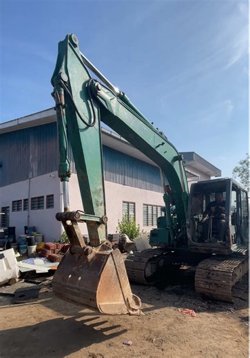 Exploring the Sumitomo SH100A1 Excavator