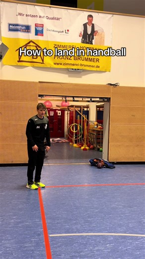 How to Land Safely in Handball: Techniques Explained
