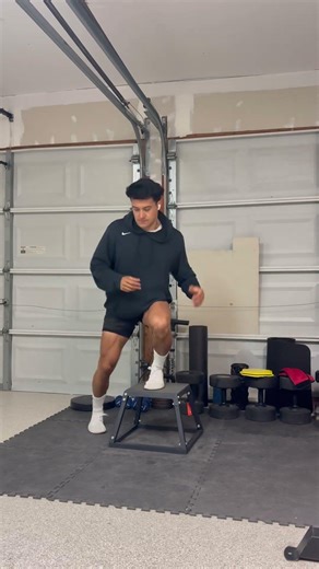 Continuous Alternating Lateral Plyo Step Ups