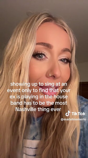Awkward Singing Moments in Nashville Events