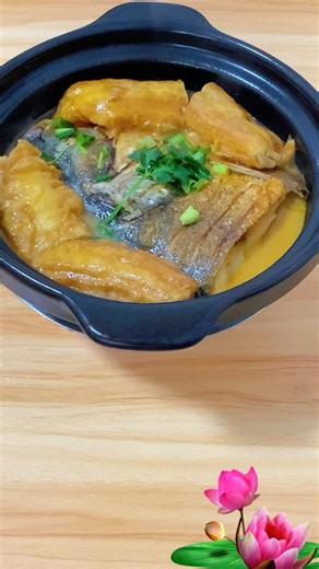 The ultimate Tomato Fish Pot with Fried Dough! Bold, tangy, and incredibly comforting.