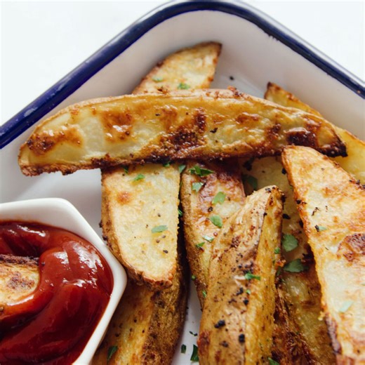 2.8K views · 23 reactions | Everyone loves these ultra crispy baked potato wedges! These potato wedges are impossibly crispy and crackly on the outside, with tender, pillowy potato insides. They’re the perfect homemade solution any time the French fry craving strikes.✨️ Ultra crispy potato wedges recipe on the blog! https://cookieandkate.com/crispy-baked-potato-wedges-recipe/ | Cookie and Kate | Facebook