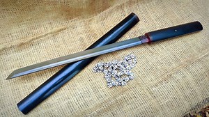 Forging a Wootz Katana from a Chainsaw Chain – A Unique Blade-Making Project