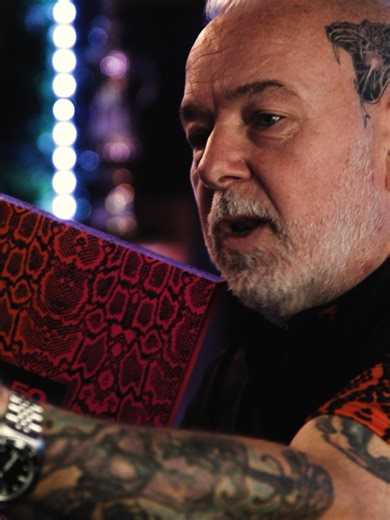 WIN Peter Wright’s 50-Year Limited Edition collection 🐍🎯 We’re giving one lucky winner the chance to take home: • Peter Wright’s Limited Edition darts • The 50-Year Snakebite shirt • Personally signed by Peter Wright How to enter: 1️⃣ Like this post 2️⃣ Follow @reddragondarts 3️⃣ Comment why you should win below That’s it. A true piece of Snakebite history up for grabs. Winner announced 13.01.26