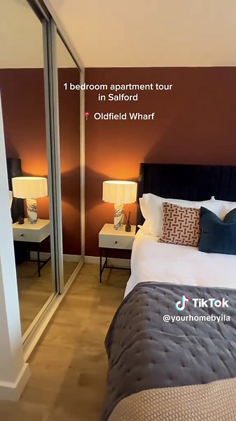Could you see yourself living here? 👀 This 1 bedroom apartment at Oldfield Wharf is the perfect place to call home with a walkable distance to Manchester 🏙️ Book a viewing via the link in our bio! #manchester #salford #oldfieldwharf #manchesterapartments #apartmenttour