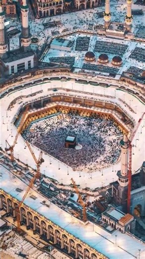 Aerial View of Pilgrims at the Kaaba 🕋 Masjid Al Haram #jummamubarak #friday #shorts
