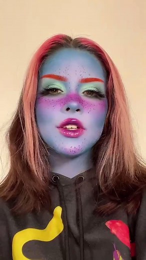 Random Colour Generator Picks My Makeup