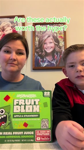 Drop a green heart if you love unspeakable! #Unspeakable #FruitBlox #UnspeakableGaming #ToyUnboxing #Unboxing @unspeakable