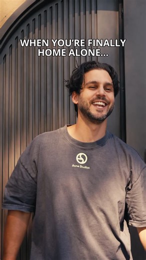 Michael Brunelli | Karaoke… bringing the family closer. So easy to set up with SmartThings and the Samsung Q‑Series Soundbar* @samsungau #Ad *Requires... | Instagram