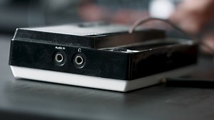 Stylophone演奏20个经典摇滚Riffs