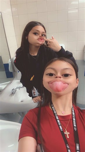 we have our up and down and Ik we don’t talk much anymore but you’ll always be the first person I’ll run to when things get hard thanks for always being there when I needed it the most I hope we get to see each other again and hangout like this day it was so fun@✞ꨄ︎#imissyusmmm#comeback#longdistancefriendship