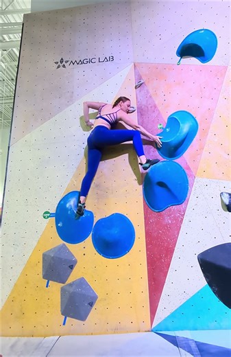 November Slabs - Blue Comp Route #bouldering #climbing #indoorclimbing #climbingfun