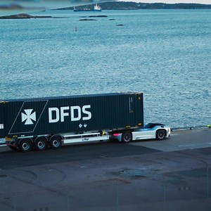 50K views · 638 reactions | Take a peek at autonomous vehicle Vera’s new assignment transporting goods as part of a new connected transport solution in collaboration with ferry and logistics company DFDS. | Volvo Trucks | Facebook