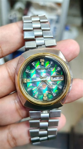 The Stone Age Antiques (Ajesh Jose) | Vintage Seiko jdm Advan Automatic – Rare Prism Dial 🔥 Seiko Advan 7019 automatic with stunning factory prism/kaleidoscope dial. Beautiful... | Instagram