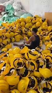 Hard hat factory in India, every step by hand and he is really skilled. #india #Hardhat #โรงงานอินเดีย | เซ็ทจอมพลัง