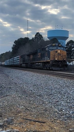CSX local train L620 approaches Raleigh NC at Powell Drive 2/9/2026