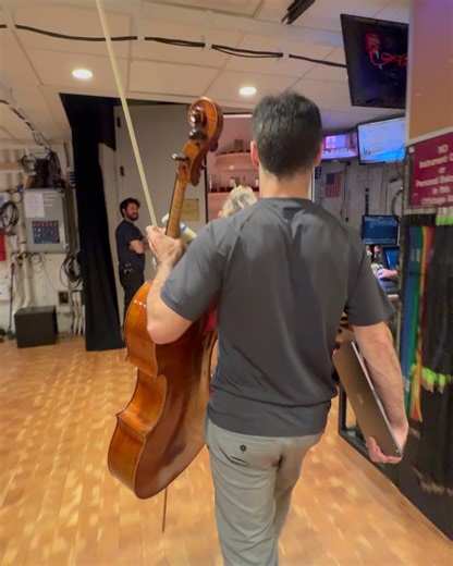 Pablo Ferrández - Cellist on Reels