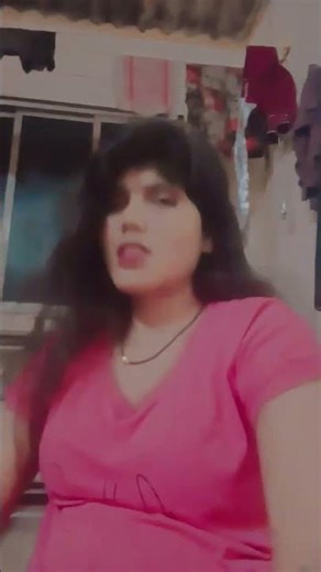 hamari picture ke chhah Goli chhati mein 😎😎😎