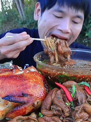 Chicken Skin Noodles Dipped in Seafood Sauce GAME CHANGER!#MustTry #FlavorExplosion #FoodVideo