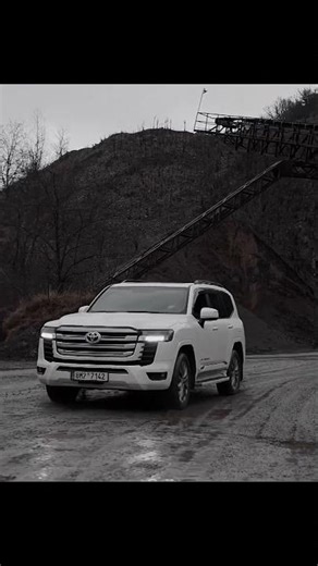 LC300 alebo LC76? Luxus vs. čistá mechanika. Moderná sila vs.nezničiteľná klasika#offroad #slovakia