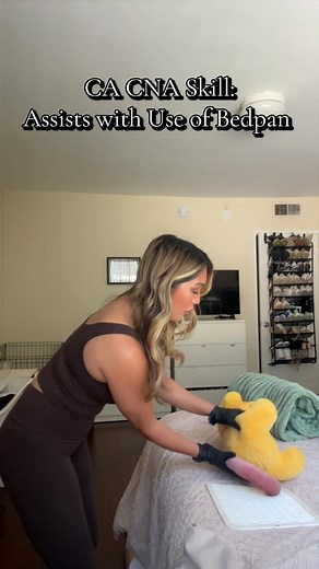 One of the most commonly tested CNA skill! Remember, deeper portion of bedpan goes towards the feet. DEEP TO FEET! Good luck everyone! You got this! 🫶🏼 #cna #futurenurse #certifiednursingassistant