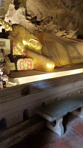 ถ้ำเขาหลวง ที่จังหวัดเพชรบุรี