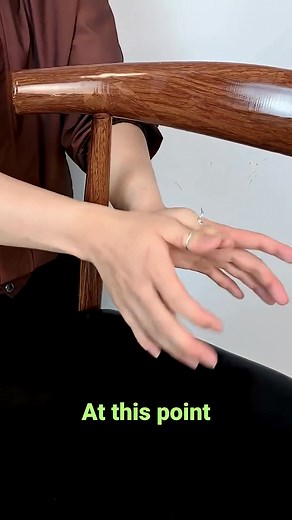 61K views · 196 reactions | This magic trick seriously confuses everyone  #shorts #study #science #learn #knowledge | Illumilux | Facebook