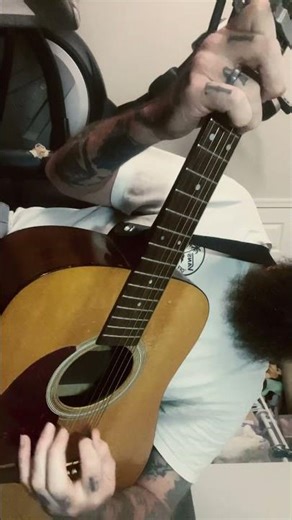 Learn this easy bluegrass riff on acoustic guitar!