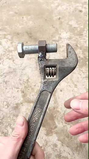 Universal Valve Tuffet Wrench