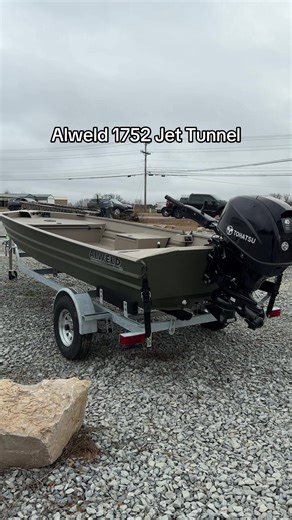 Explore the Alweld 1752 Jet Tunnel Boat Features