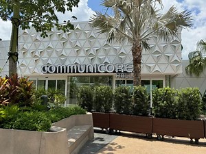 Walls Down at CommuniCore Hall & Mickey & Friends in EPCOT | Chip and Company