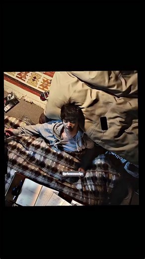 Parasyte: The Grey ❤️🔥. High school student Shinichi Izumi becomes infected by a parasitic alien that takes over his right hand. As other parasites wreak havoc on humanity, Shinichi must learn to coexist with his new symbiotic partner while fighting for survival.